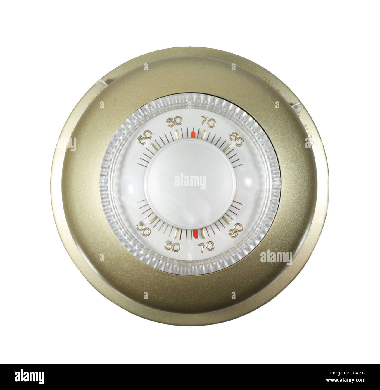 Analog termostato impostato a 66 gradi isolato su bianco Foto Stock