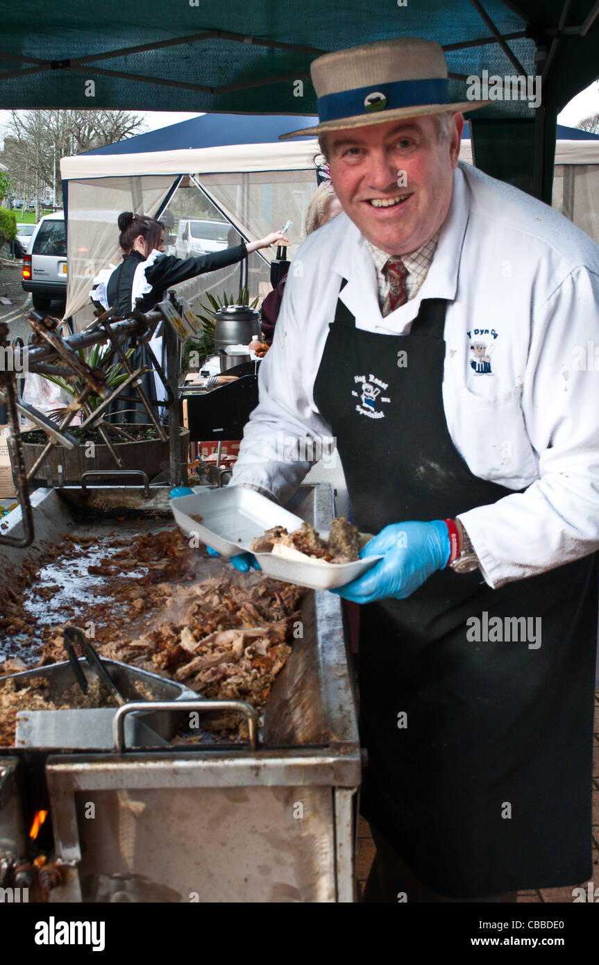 Arrosto di maiale sulla Maes durante Criccieth Croeso Dolig Cricieth Foto Stock