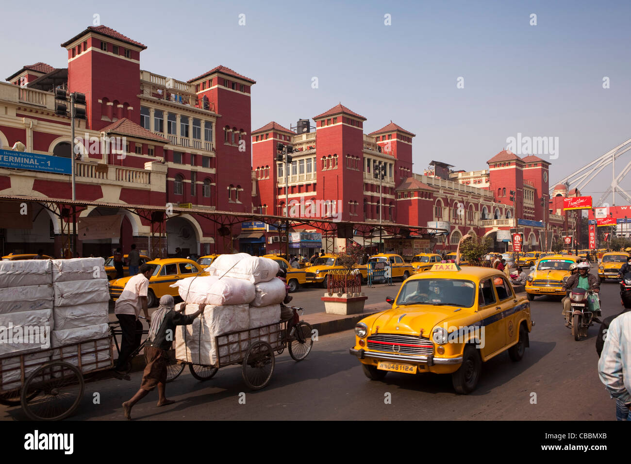 India Bengala Occidentale, Calcutta, quella di Howrah Junction, la città principale della stazione ferroviaria Foto Stock