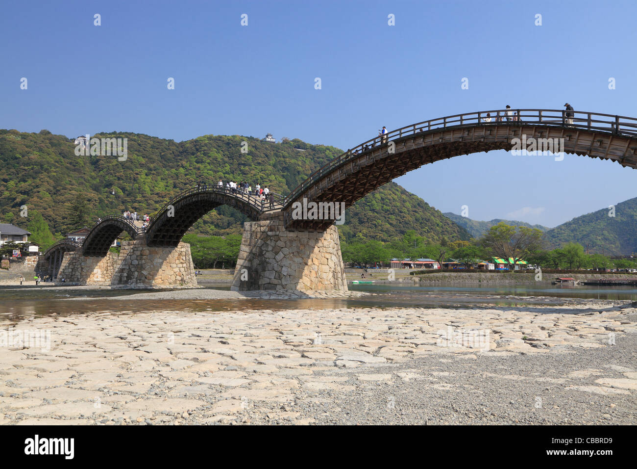 Ponte Kintai e fiume Nishiki, Iwakuni, Yamaguchi, Giappone Foto Stock