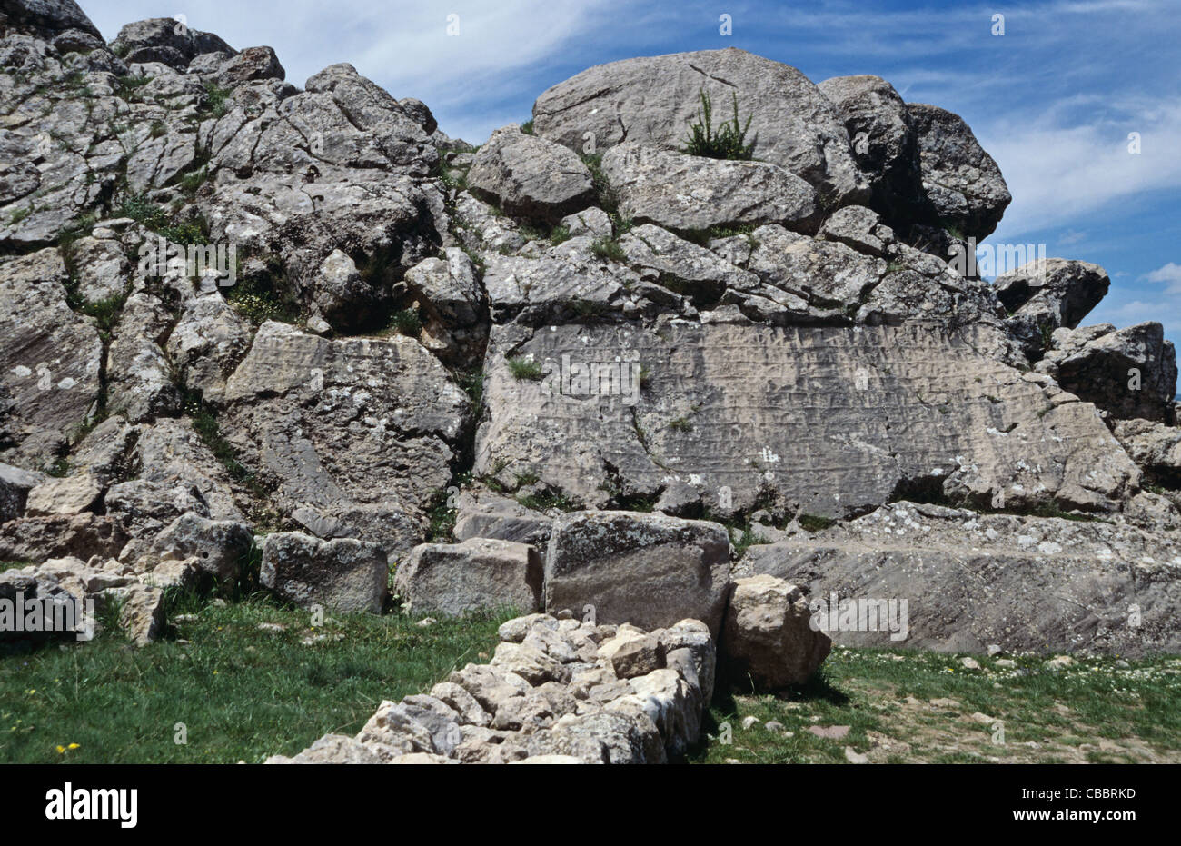 Nişantaş (iscrizione rock, Supiluliuma II (c. 1200 BC)), Hattusa, Boğazköy, Turchia 000517 0604 Foto Stock