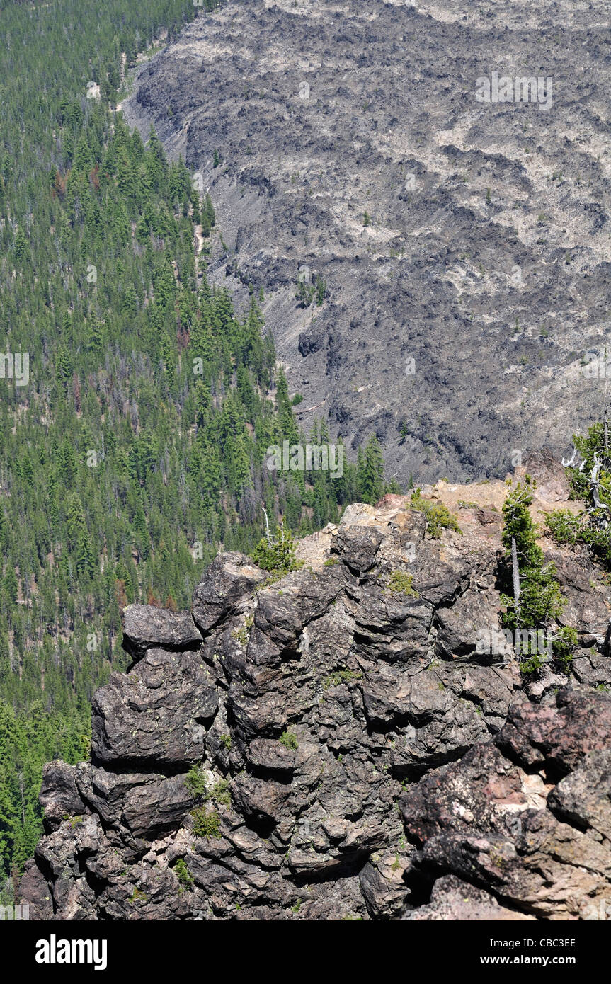 Vista dal picco di Paulina osservazione lookout a Newberry nazionale monumento vulcanico curva esterna, Oregon Foto Stock