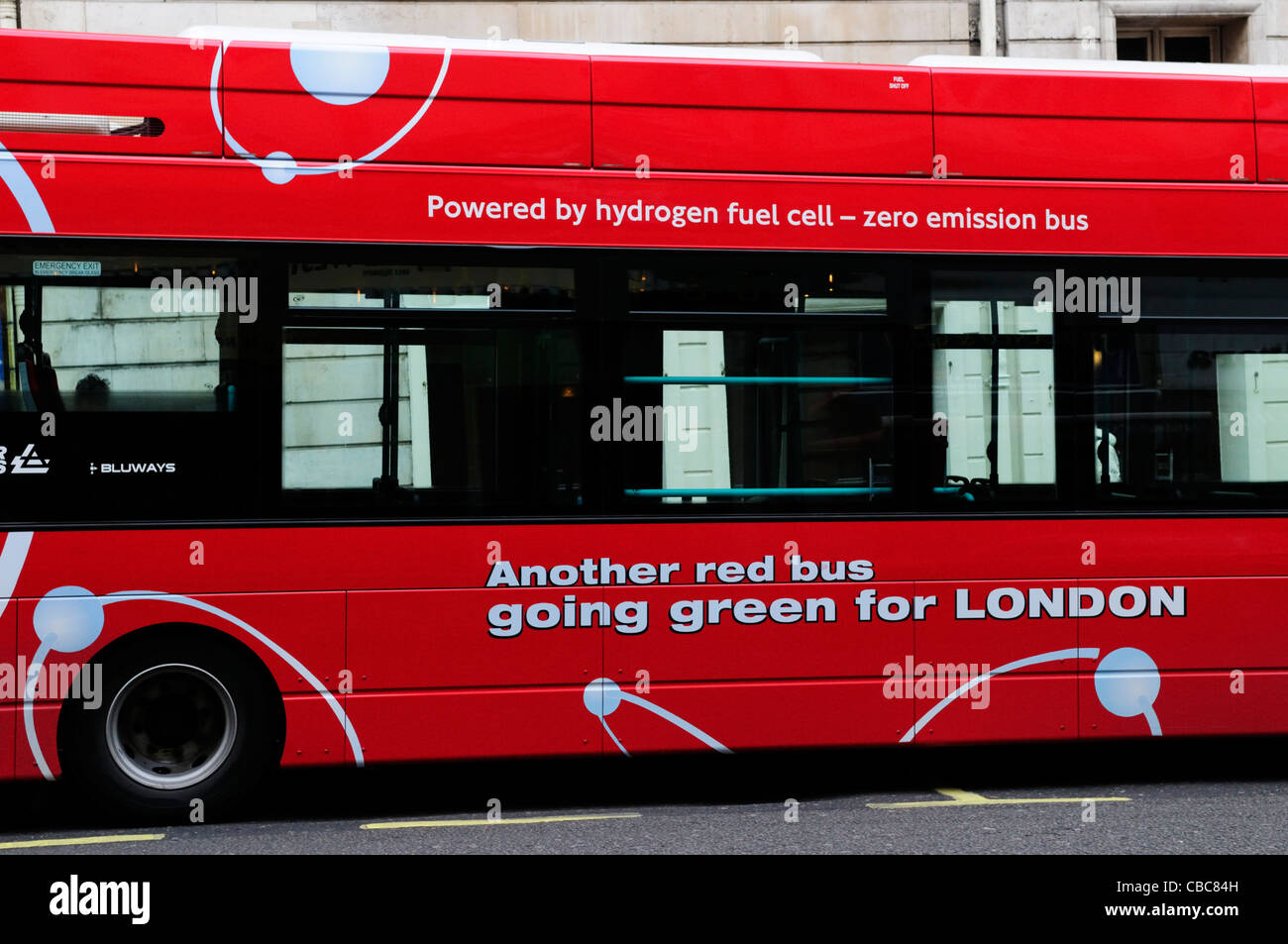 London Bus alimentato dalla cella a combustibile idrogeno, London, England, Regno Unito Foto Stock
