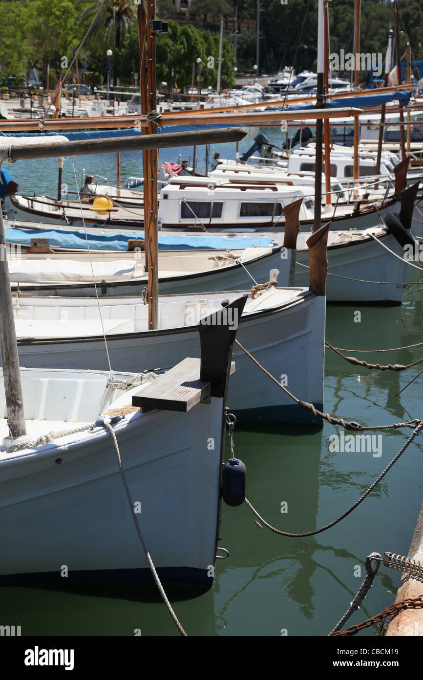 Barche da pesca in Porto Cristo porto vecchio sull'isola delle Baleari di Mallorca, Spagna Foto Stock