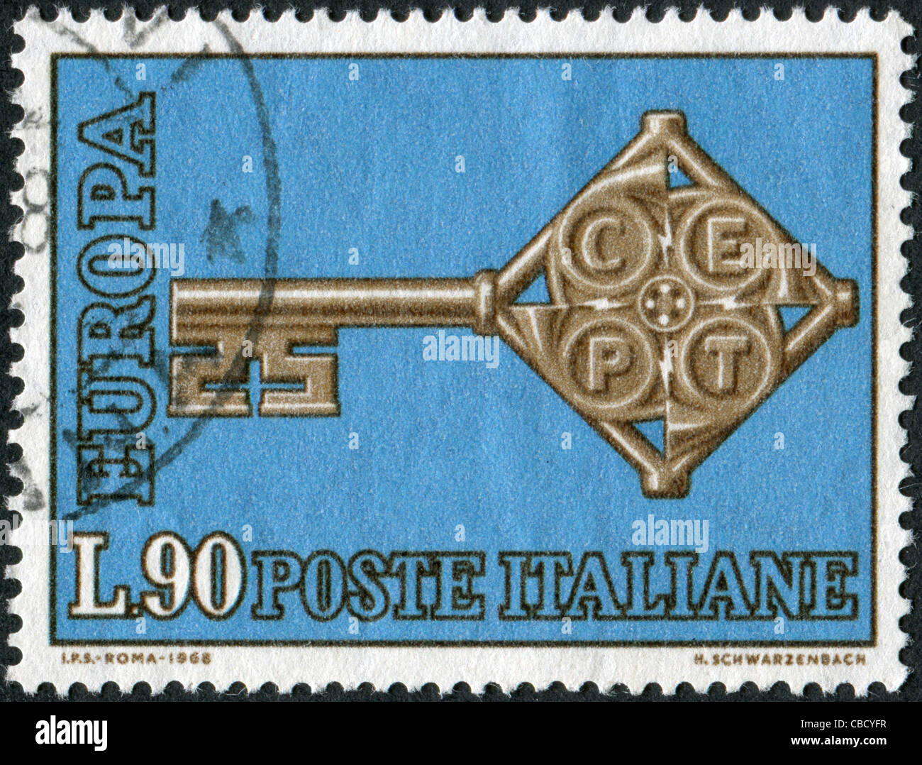 Italia - circa 1968: un timbro stampato in Italia, mostra una croce a forma di chiave ed emblema della CEPT sul collo, circa 1968 Foto Stock