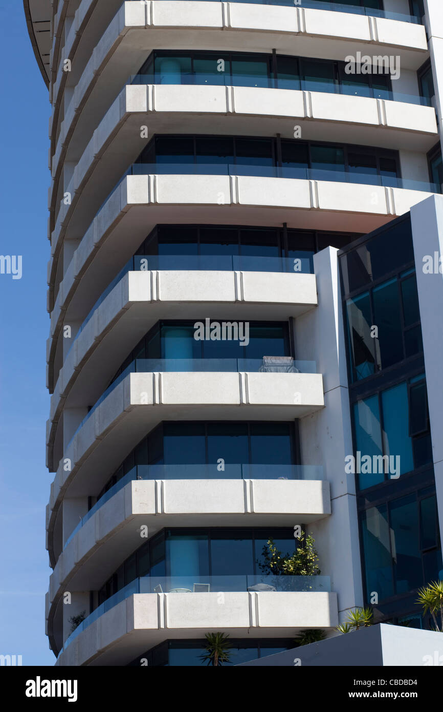 Esplanade est, - un moderno edificio ad appartamenti su Beach Road a Port Melbourne, Victoria, Australia. Foto Stock