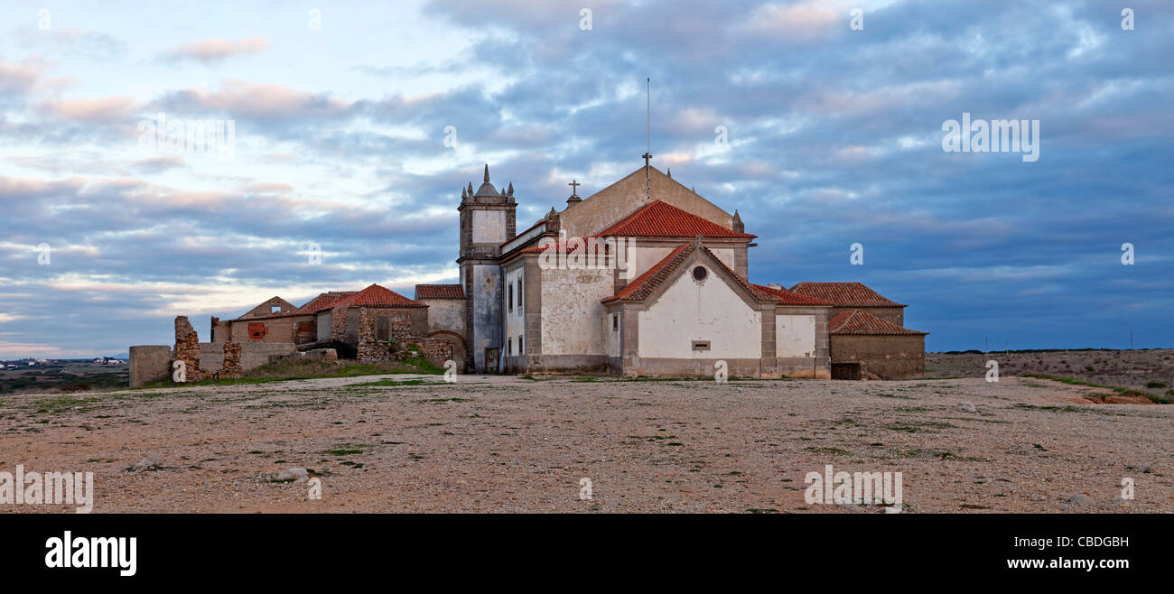 Retro di Nossa Senhora do Cabo santuario barocco, in Cape Espichel. Sesimbra, Portogallo Foto Stock