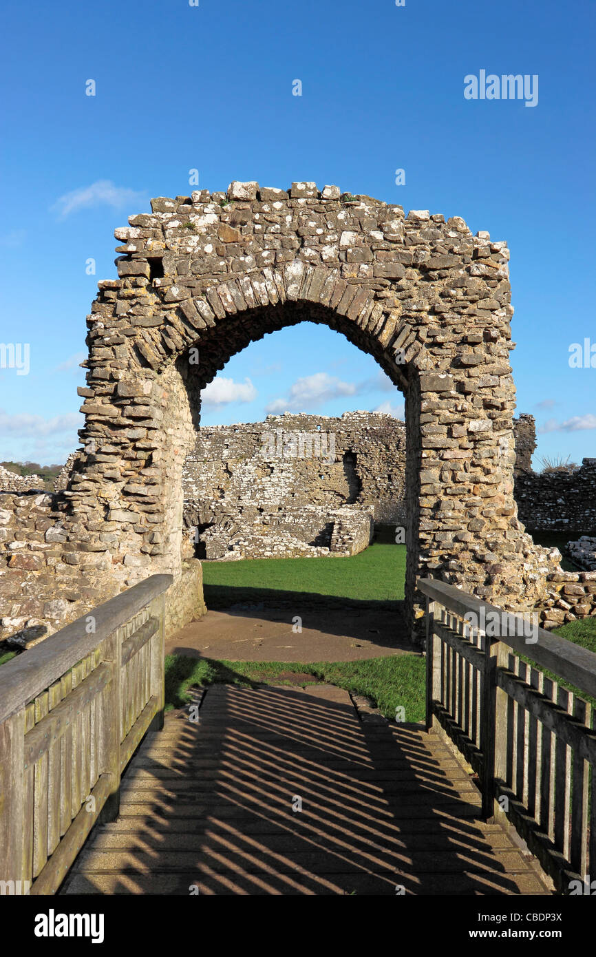 Ogmore ingresso al castello Archway Foto Stock