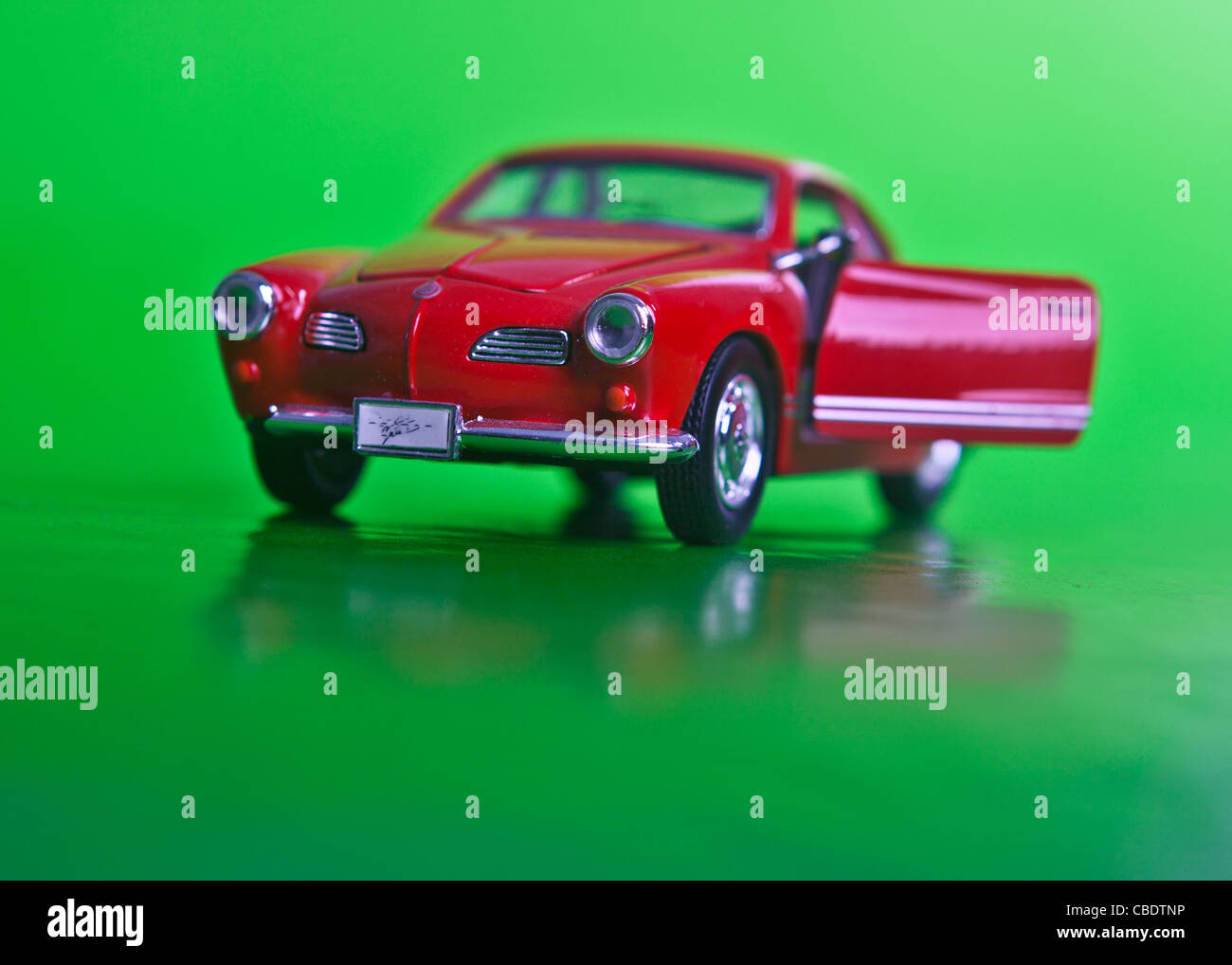 Giocattolo auto in studio Foto Stock