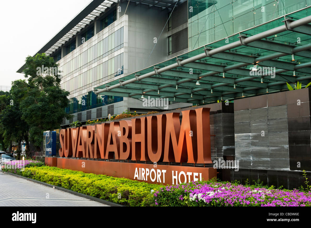 Serata presso il Novotel Suvarnabhumi Airport Hotel, Aeroporto Internazionale Suvarnabhumi a Bangkok in Tailandia Foto Stock