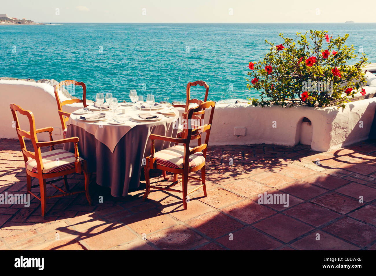 Hotel outdoor area ristorante sulla costa di Las Americas, Tenerife, Isole Canarie, Spagna Foto Stock