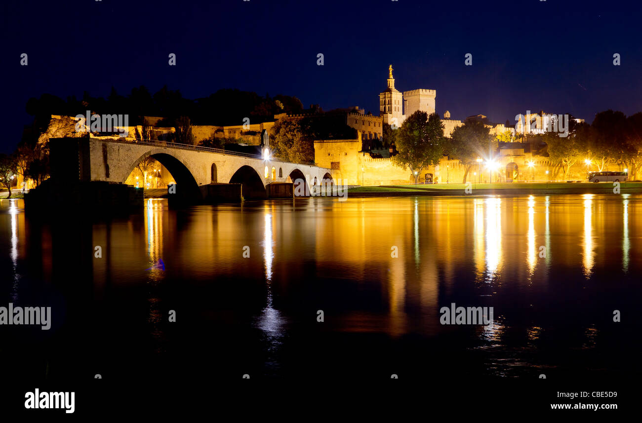 Pont Saint-Bebezet o Pont d' Avignon Foto Stock