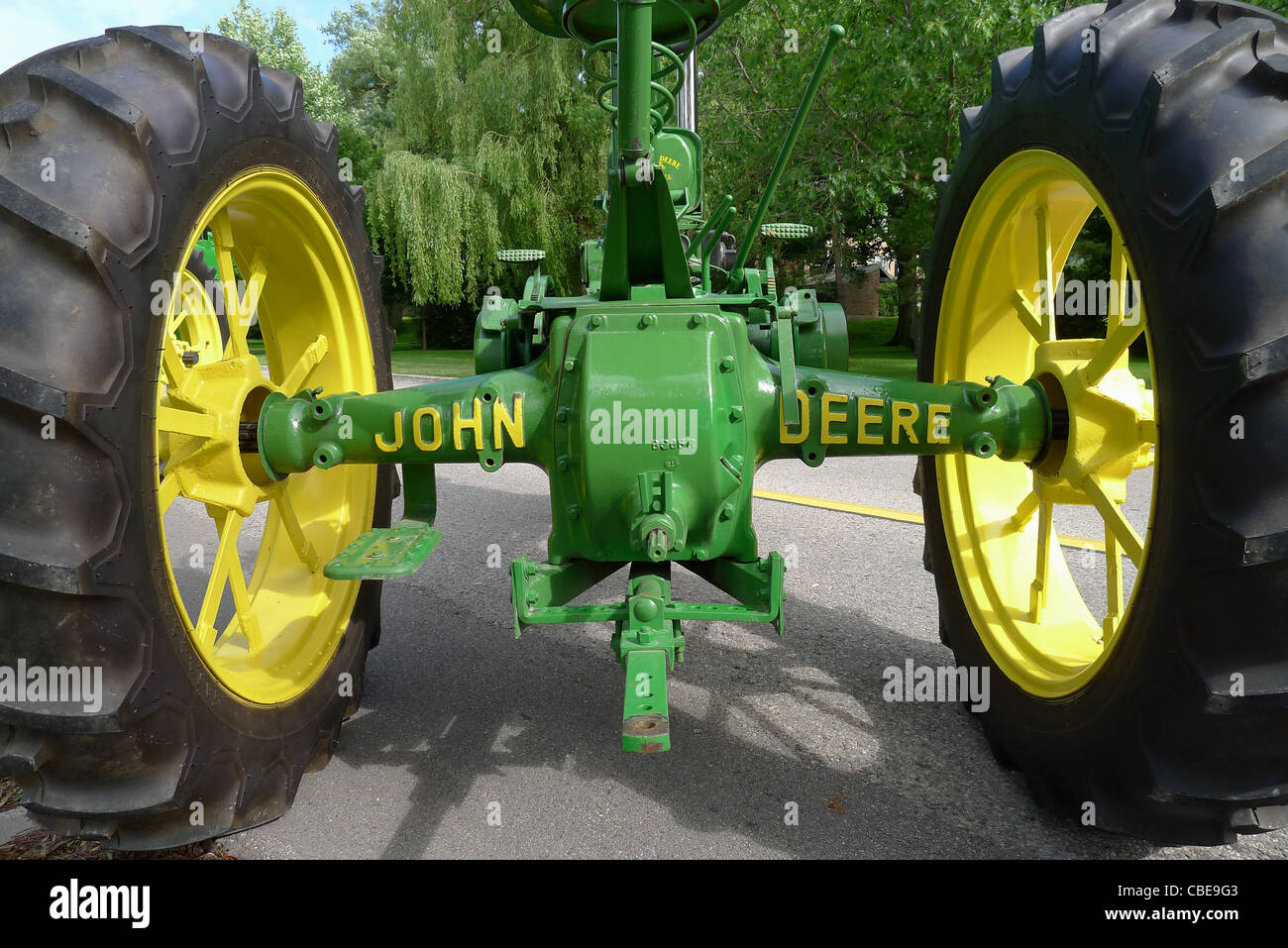 Un antico restaurato trattore John Deere Foto Stock