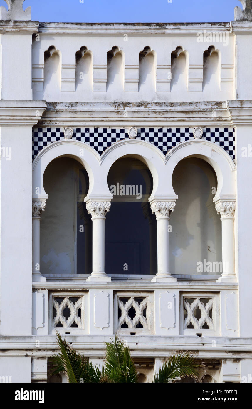 Architettura di stile orientale o turco Ottomano influenzato Institut Michel Pacha (1900), Tamaris, la Seyne-sur-Mer, Var, Francia Foto Stock