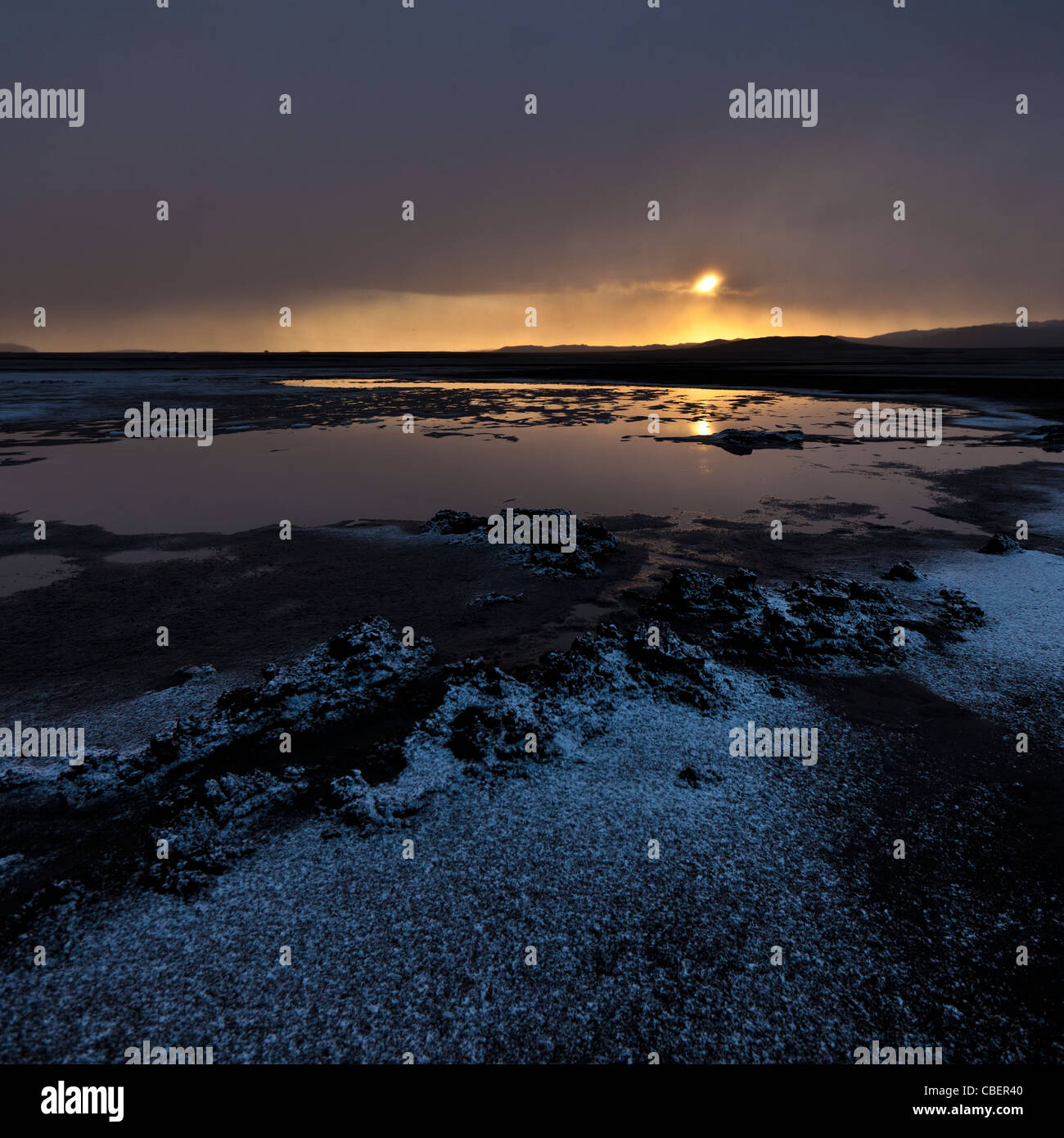 Tramonto sul paesaggio glaciale, riempito di cenere dal Grimsvotn eruzione vulcanica, Islanda Foto Stock