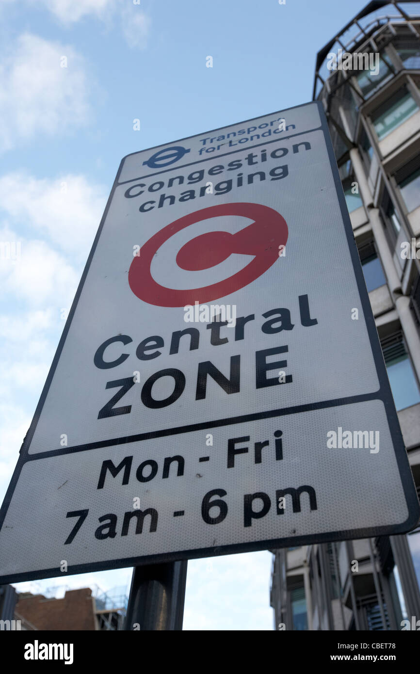 Tassa di congestione zona centrale segno nel centro di Londra Inghilterra Regno Unito Regno Unito Foto Stock