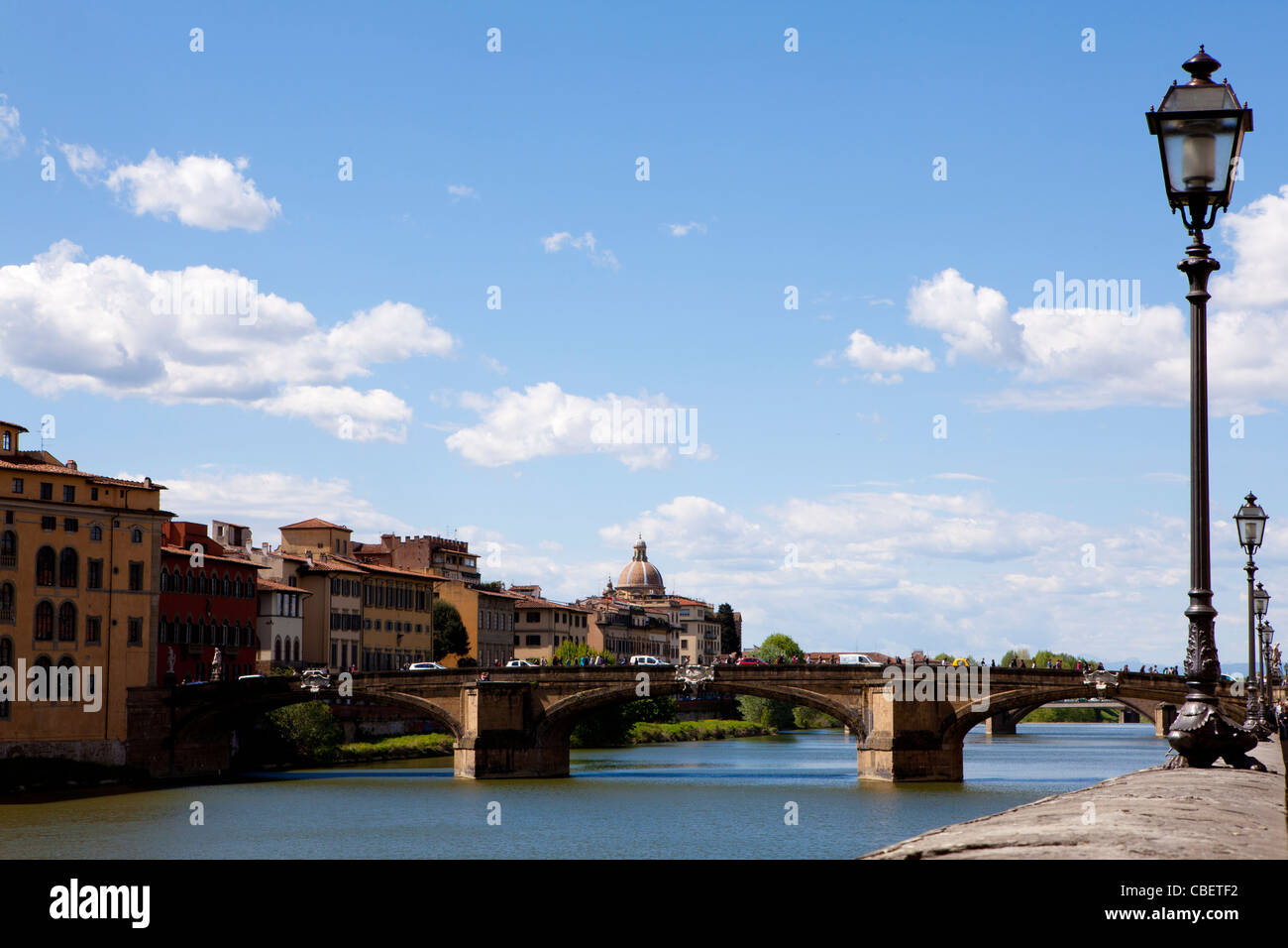 Il Ponte Vecchio sull'Arno, Firenze, Italia. Foto Stock