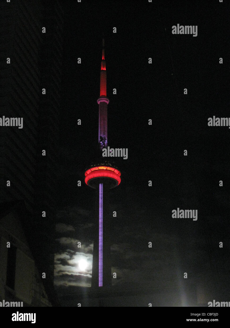 CN tower lite fino a notte Foto Stock