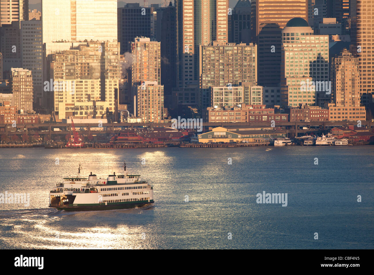 Nave traghetto proveniente in Seattle, Washington, Stati Uniti d'America Foto Stock