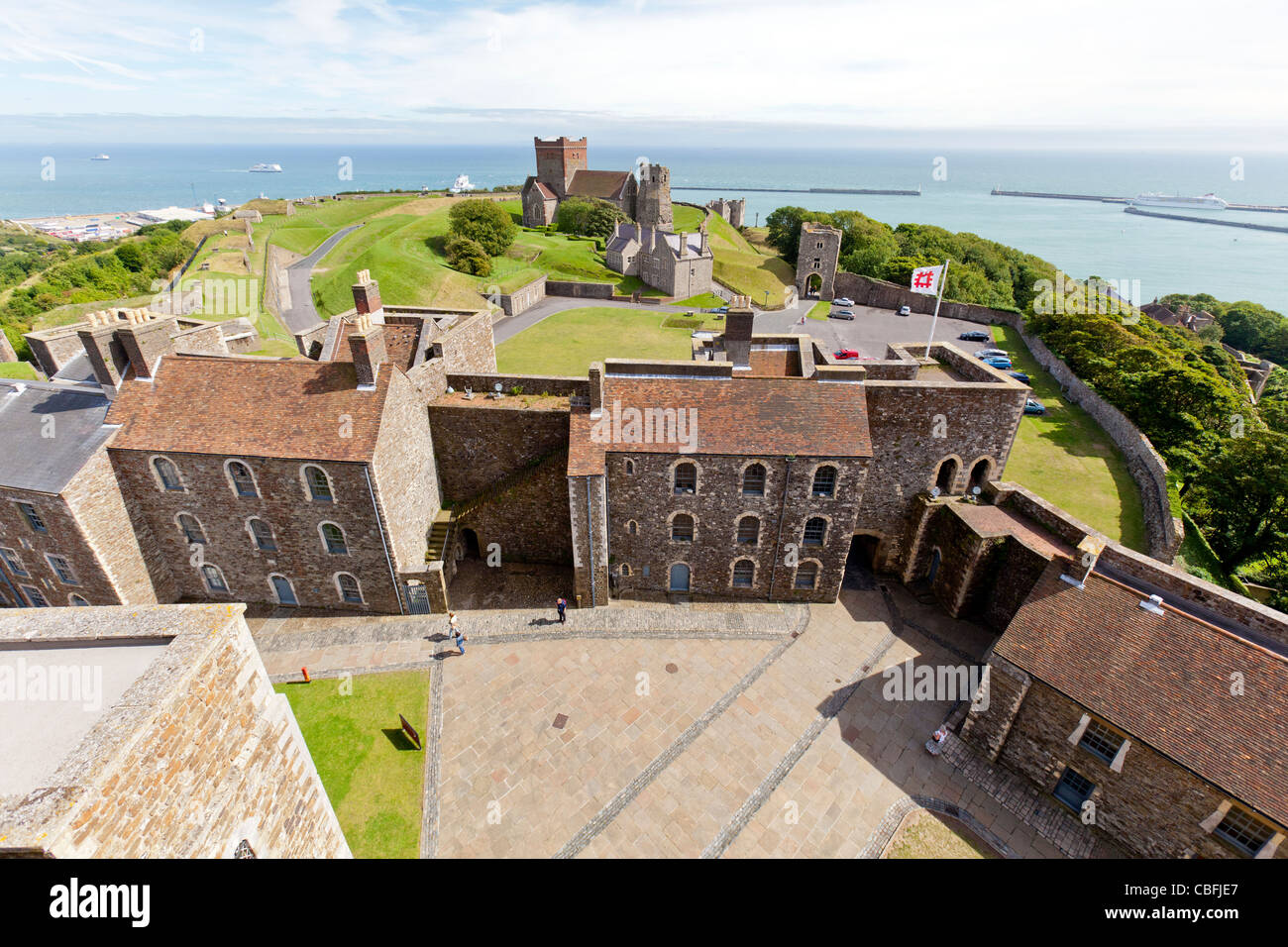 La vista dalla cima della grande torre, il castello di Dover, il porto di Dover Dover, Inghilterra. Foto Stock