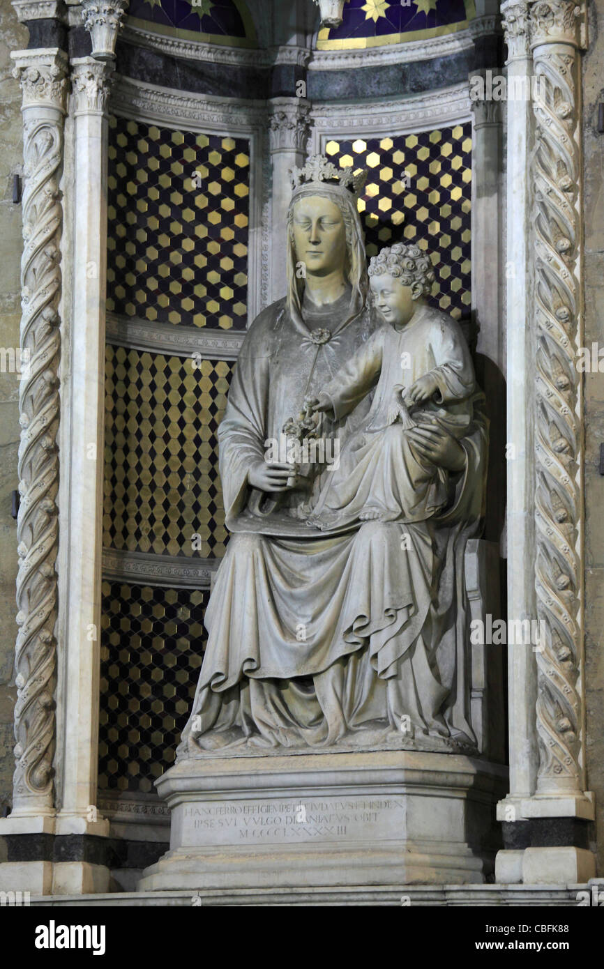 L'Italia, Toscana, Firenze, Orsanmichele, la Madonna e il Bambino statua, Foto Stock