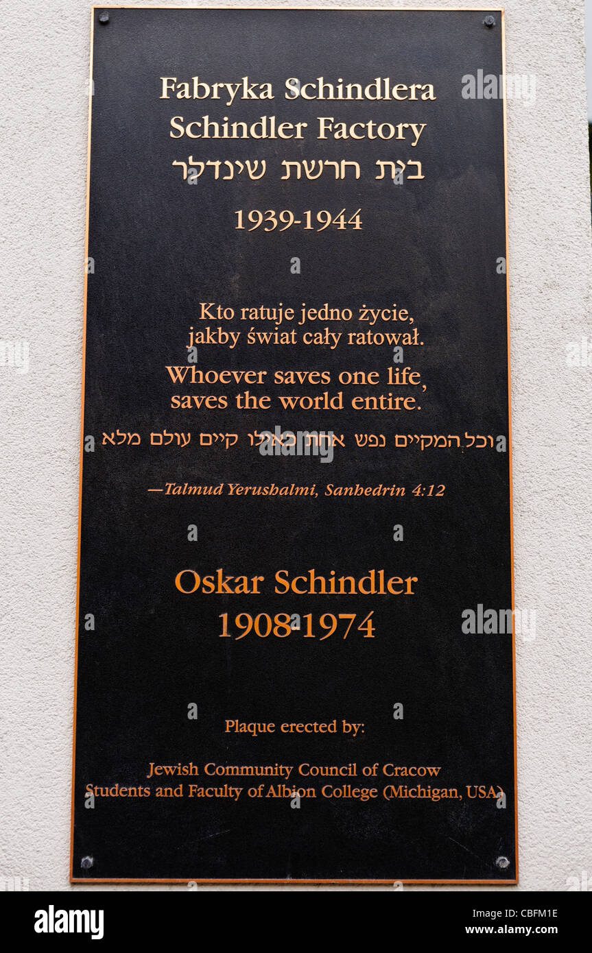 La placca al di fuori del Oskar Schlinder in fabbrica, a Ul. Lipowa 4, Cracovia Foto Stock