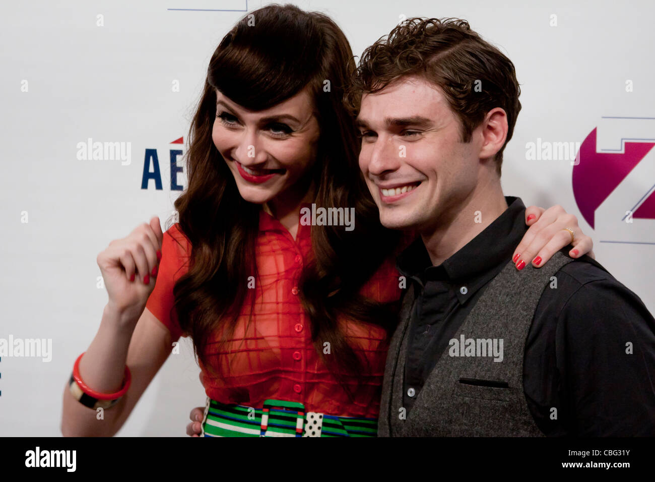 KARMIN a piedi il tappeto rosso al Z100's Jingle Ball 2011 al Madison Square Garden di New York City Foto Stock