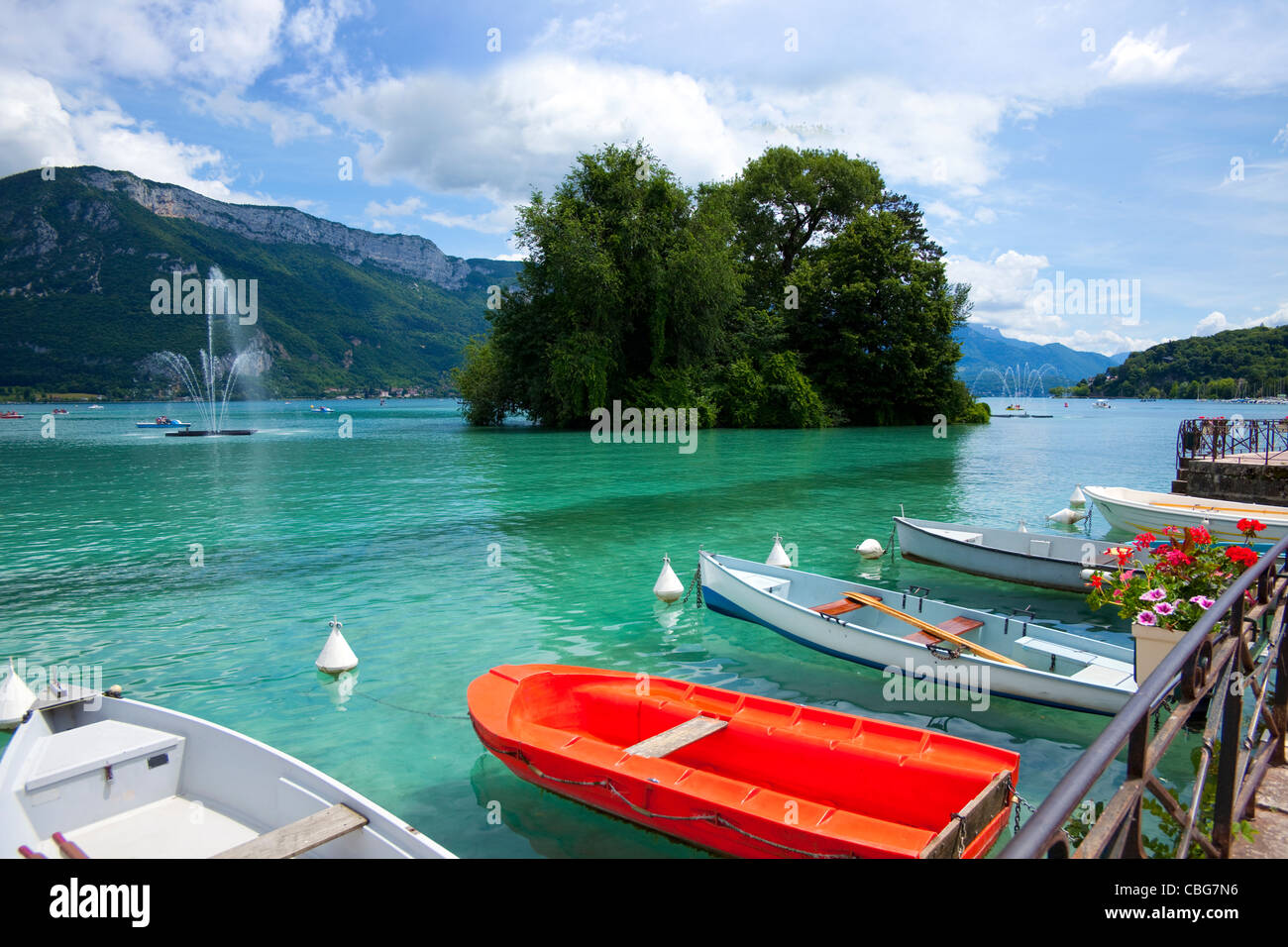 Il lago di Annecy, Francia, regione Haoute Savoie Foto Stock