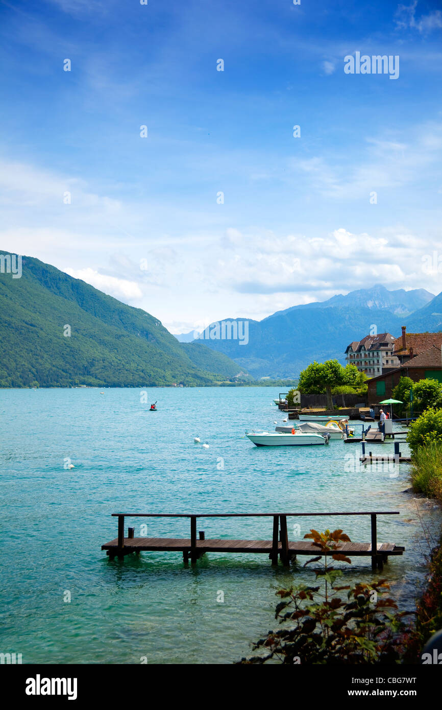 Il lago di Annecy, Francia, regione Haoute Savoie Foto Stock