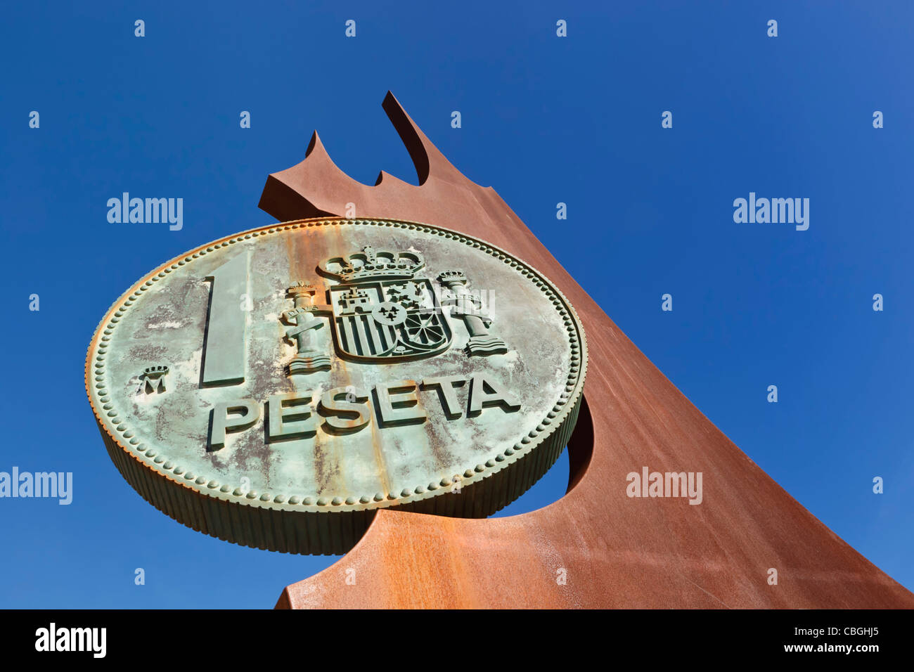 Monumento a la peseta spagnola, Los Boliches, Fuengirola, provincia di Malaga, Costa del Sol, Spagna. Foto Stock