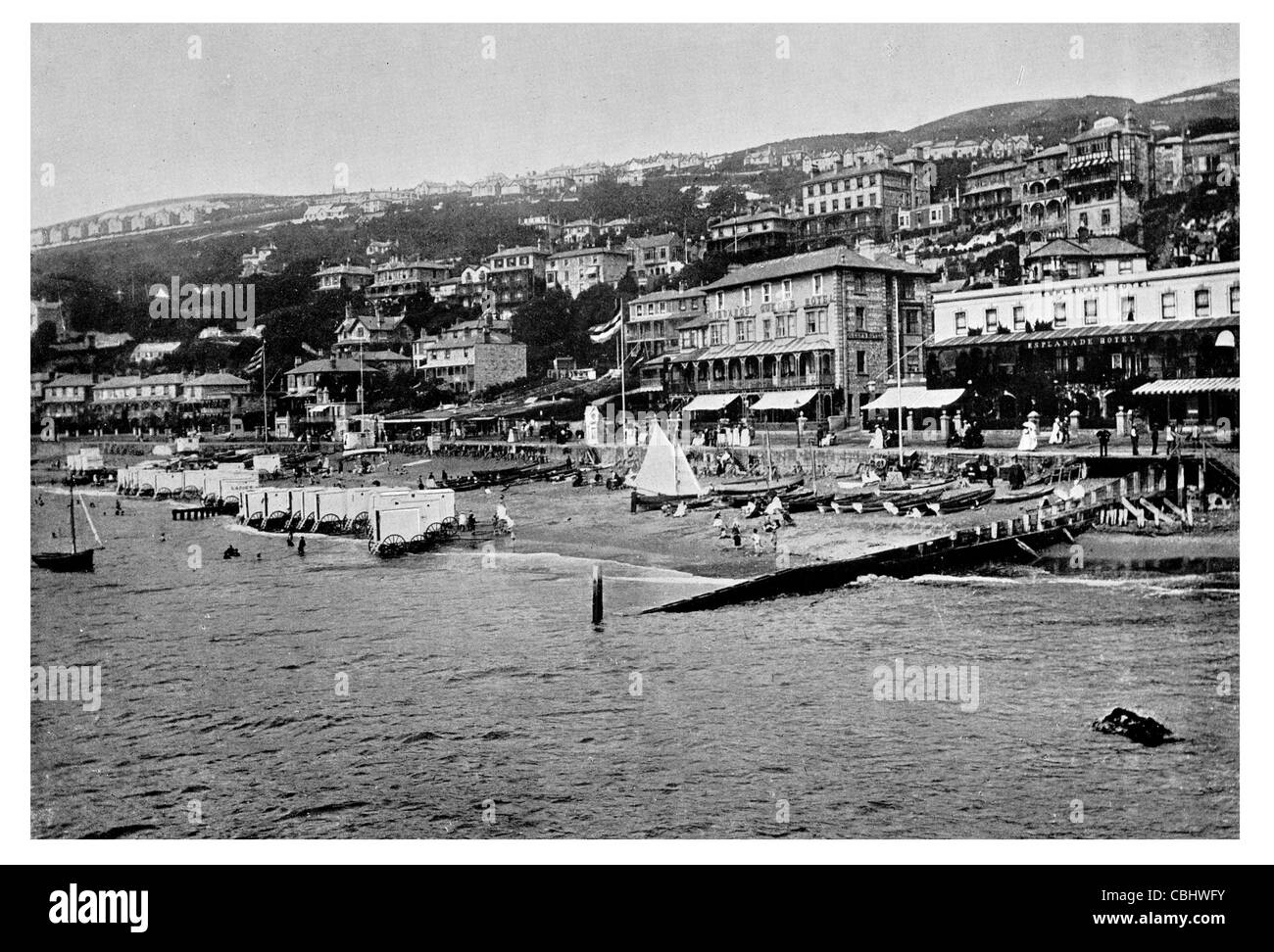 Ventnor località balneare di epoca vittoriana Isle of Wight Inghilterra beach promenade esplanade Foto Stock