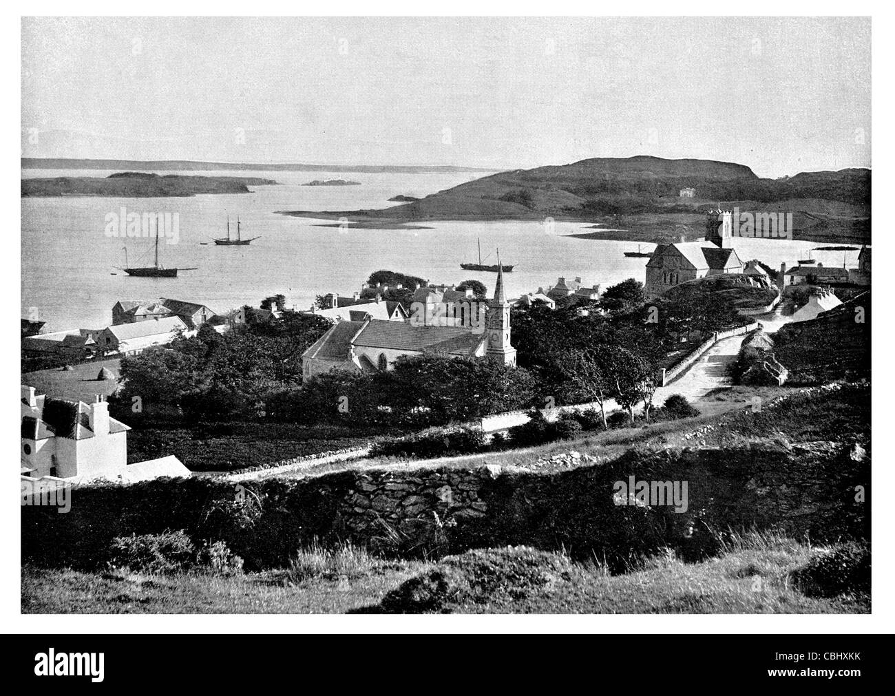Killybegs Donegal Irlanda il porto per la pesca di pesci di acque profonde naturale porto peschereccio a strascico coregoni spedizione della flotta di navi da crociera Foto Stock