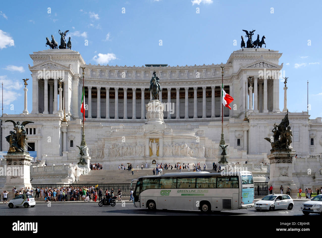 Monumento Nazionale a re Viktor Emanuel II. e il monumento del milite ignoto in Piazza Venezia a Roma. Foto Stock