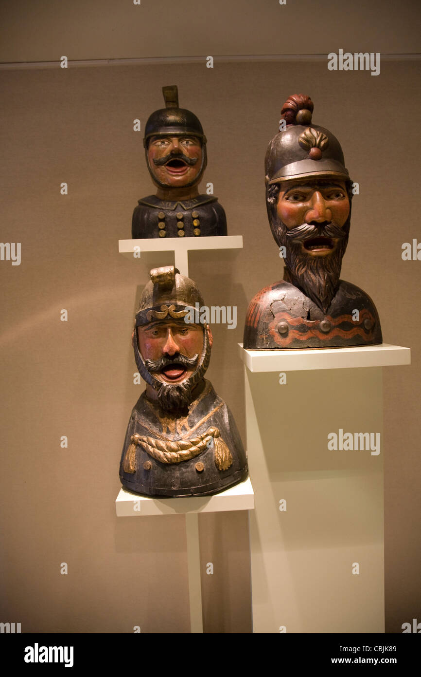 Teste Gaper tradizionalmente utilizzato per identificare una farmacia in Olanda, museo Zuiderzee, Enkhuizen, Paesi Bassi Foto Stock