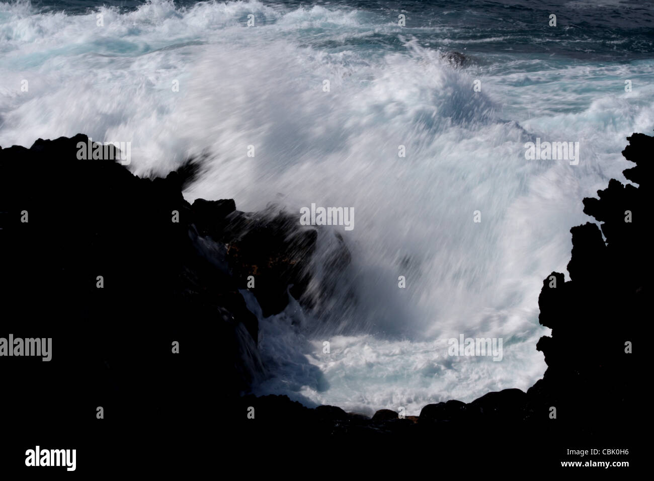 Esplosivi onde da surf Hawaii Foto Stock