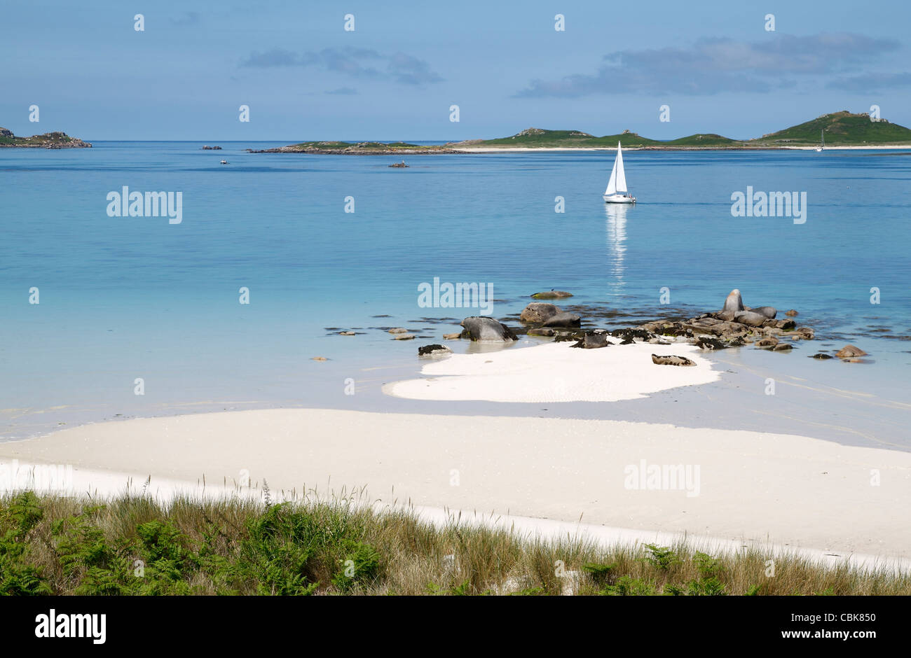 Spiaggia di sabbia bianca e il mare turchese, Tresco Isole Scilly. Foto Stock