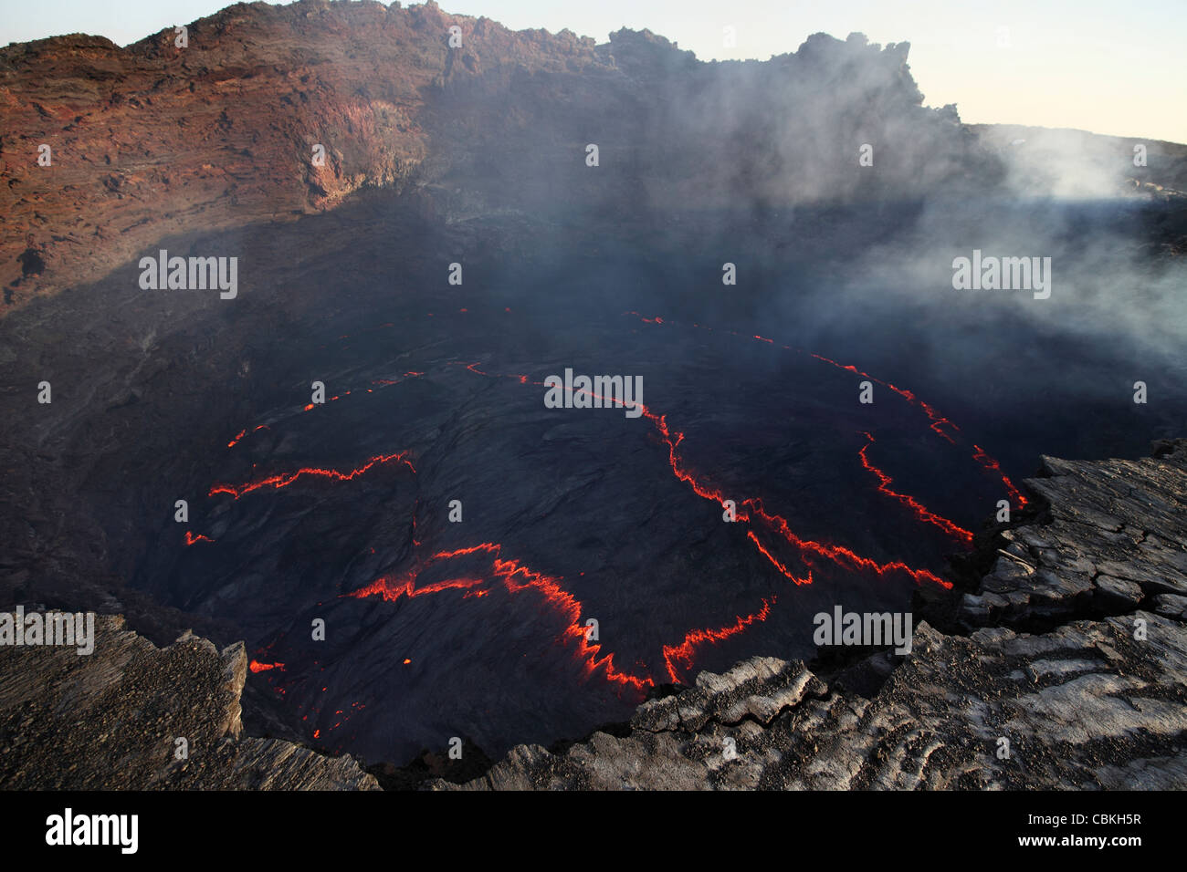 30 gennaio 2011 - lago di lava nel cratere, vulcano Erta Ale, Danakil depressione, Etiopia. Foto Stock