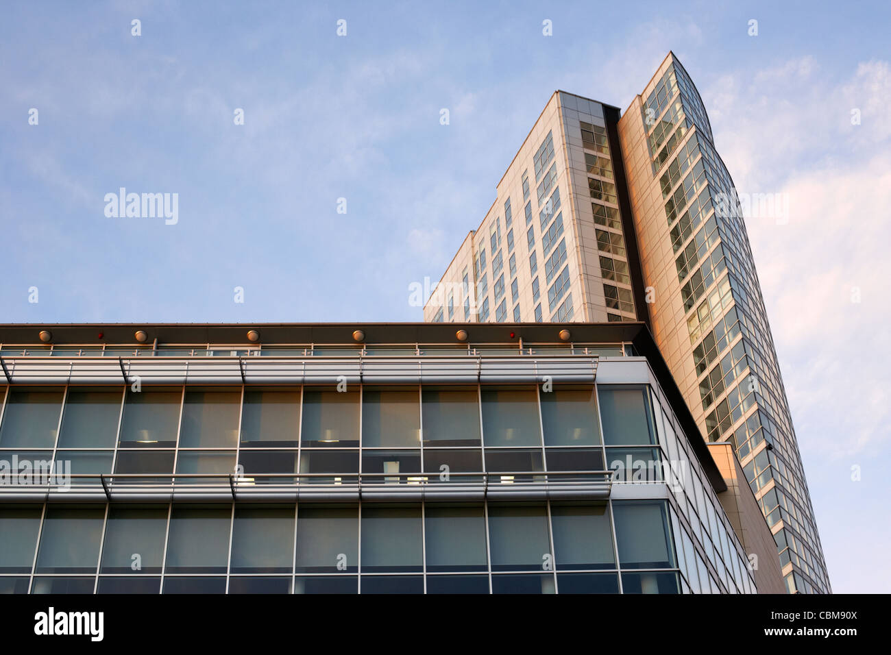 La obel torre residenziale e unità commerciali belfast Irlanda del Nord Regno Unito Regno Unito Foto Stock