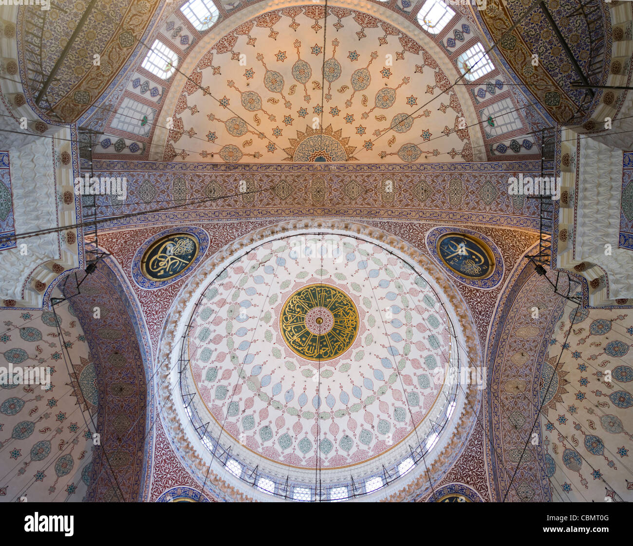 Cupola della nuova moschea di Istanbul in Turchia Foto Stock