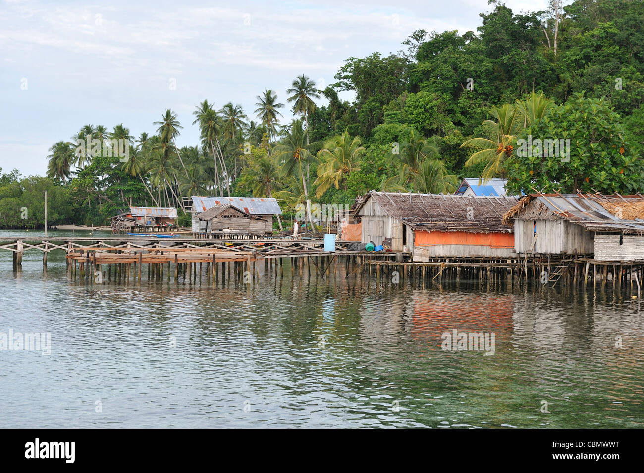 Villaggio di Pescatori a Raja Ampat Raja Ampat, Papua occidentale, in Indonesia Foto Stock