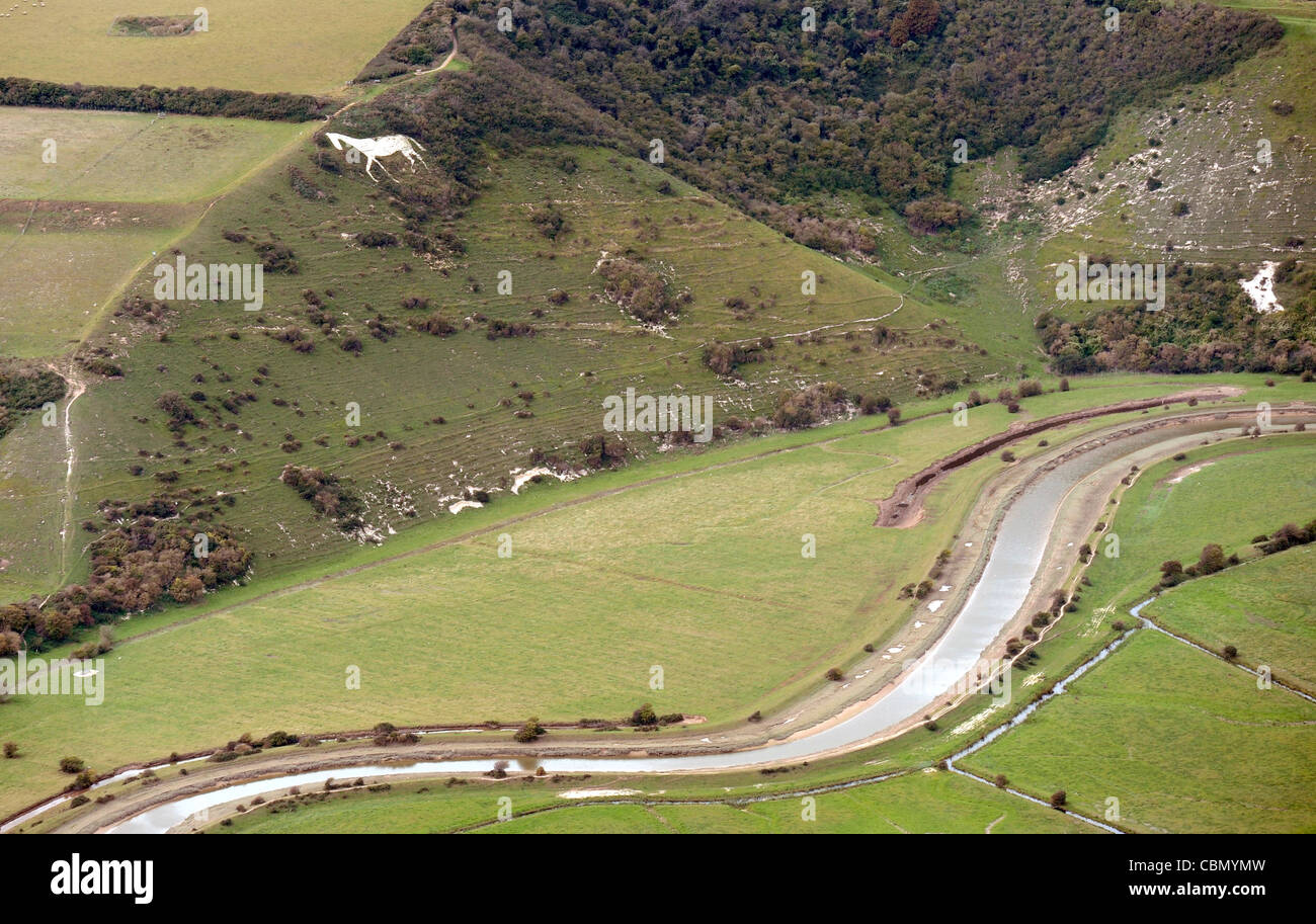 Vista aerea del cavallo bianco ad alta e oltre, Alfriston East Sussex, sopra il fiume Cuckmere Inghilterra Foto Stock