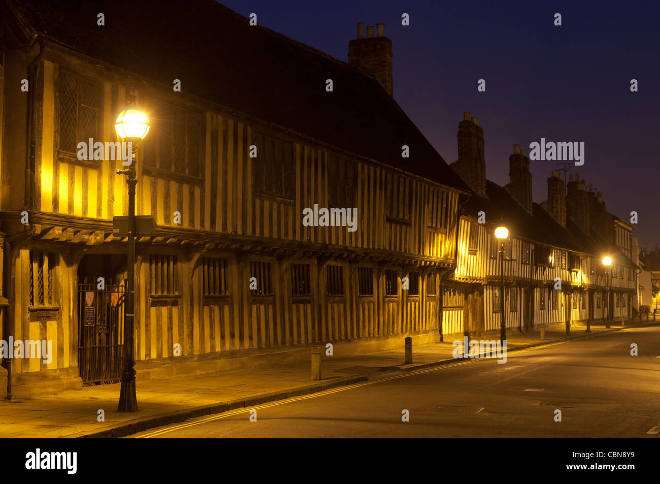Guild Cottages di notte, Stratford-upon-Avon, Inghilterra, Regno Unito Foto Stock