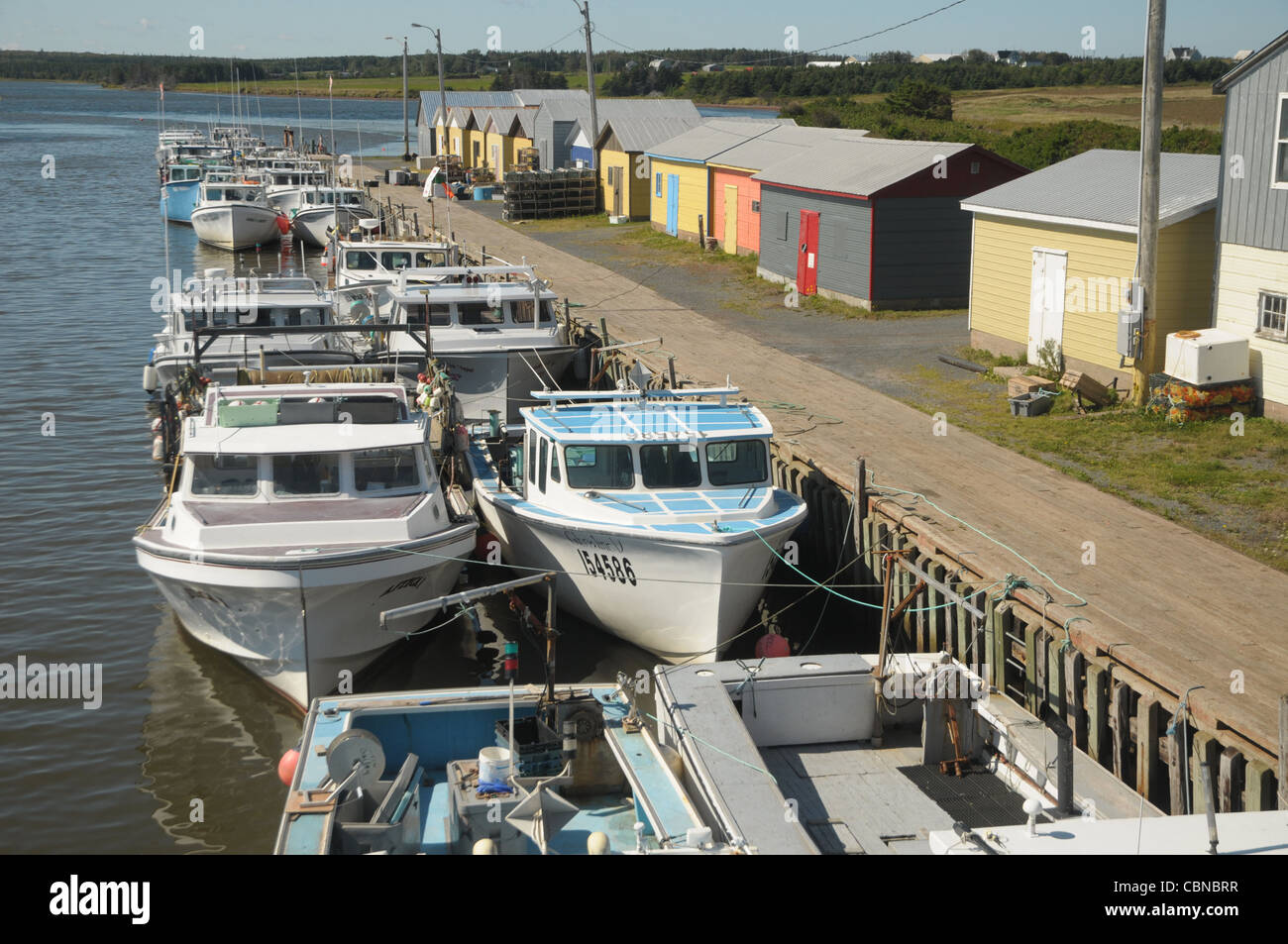 La pesca a fini commerciali le barche sono legate in North Lake Harbour, P.E.I. In Canada. Foto Stock