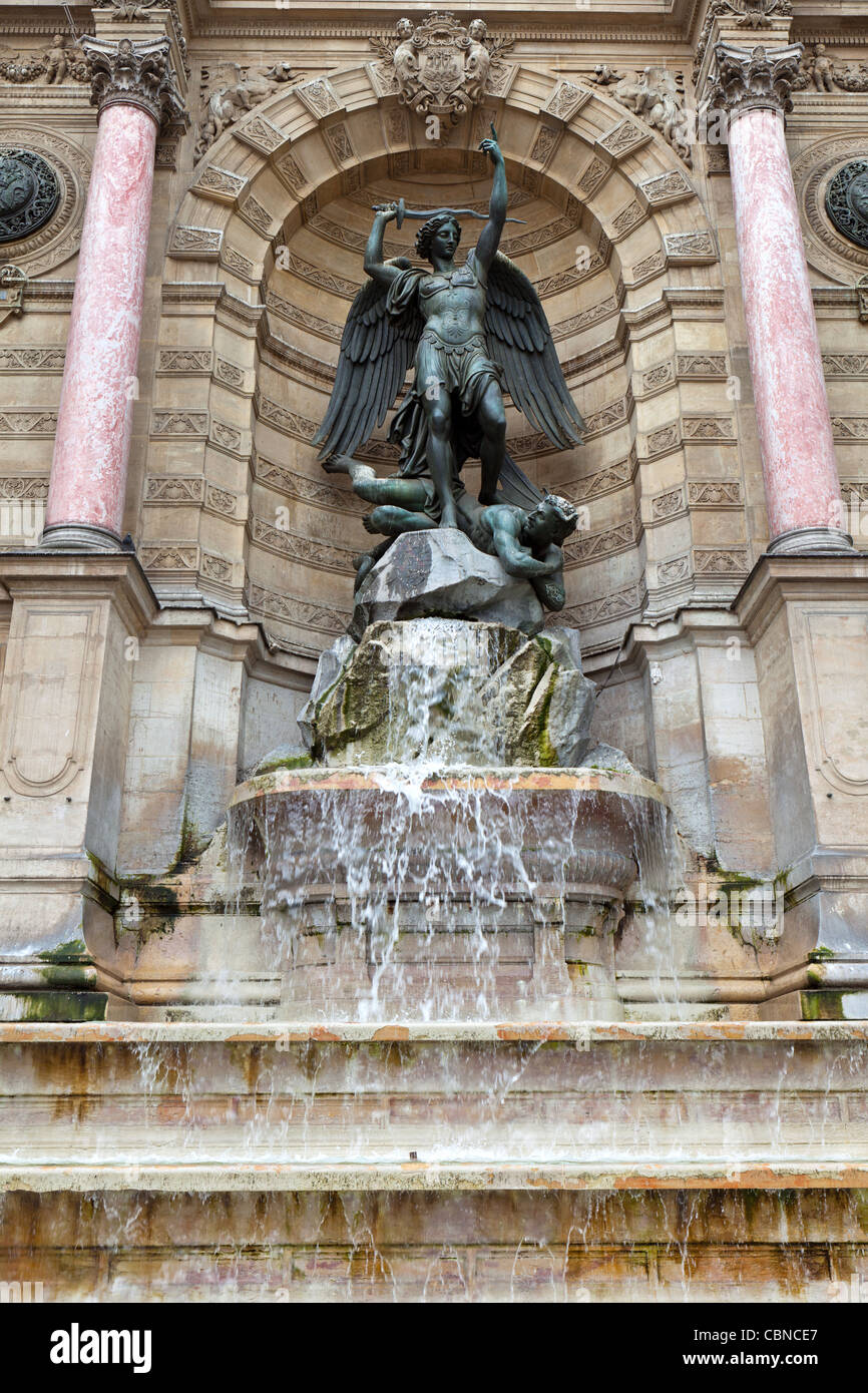 Fontana di Saint-Michel, Parigi Foto Stock