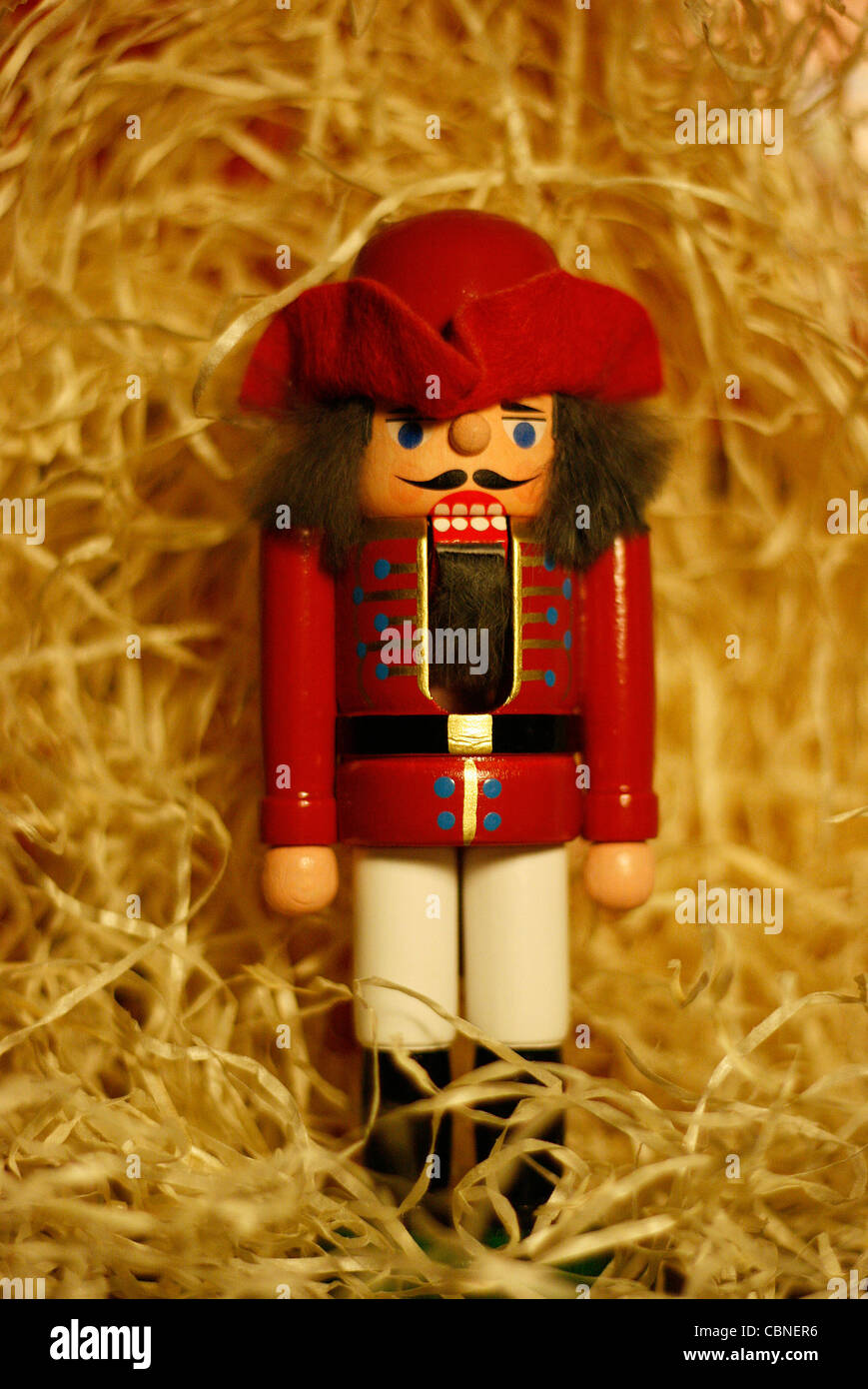 Un tradizionale tedesco in legno intagliato schiaccianoci prodotte nei monti metalliferi, Germania. Foto Stock