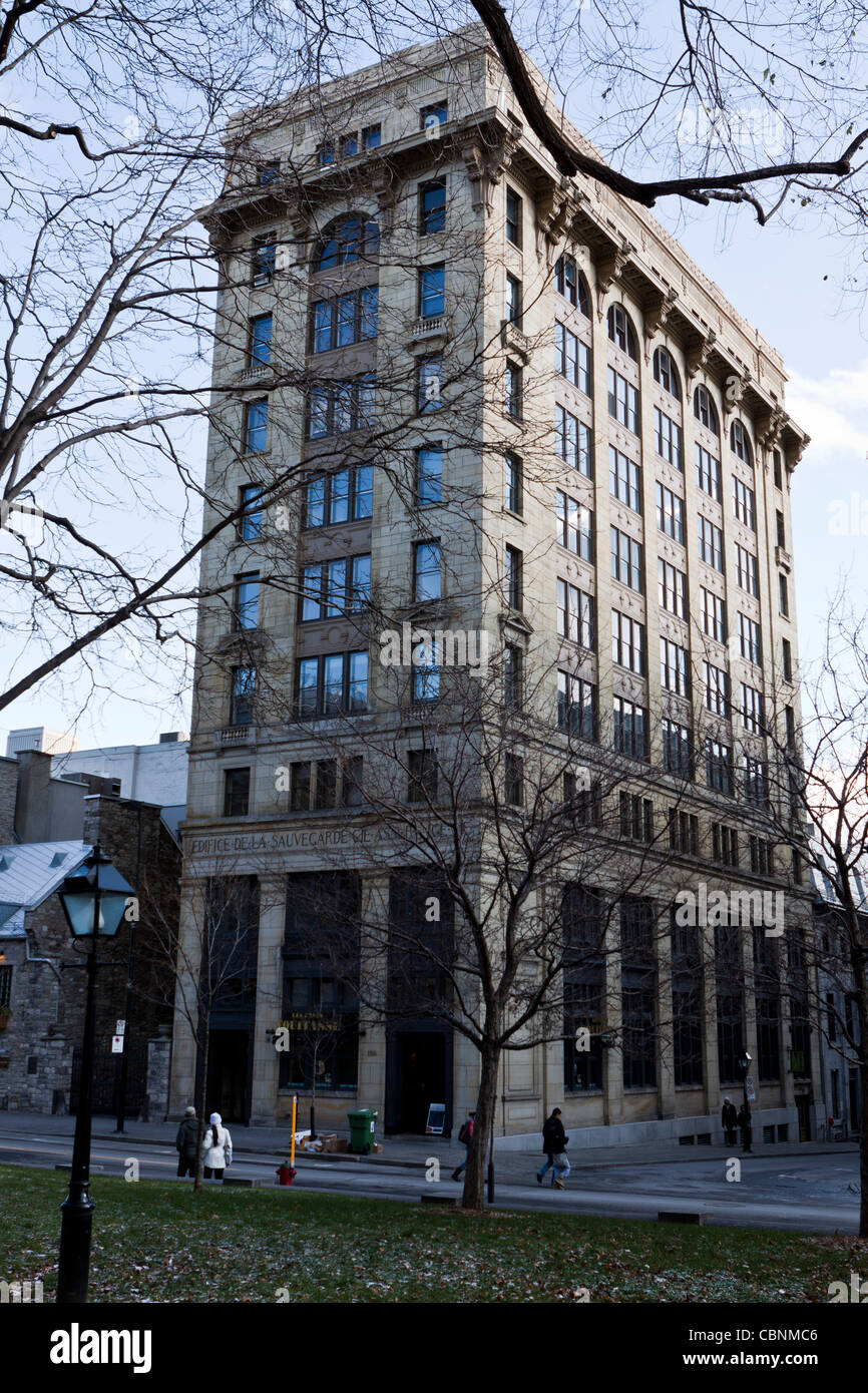 Édifice La Sauvegarde nel centro cittadino di Montreal, Canada. Il neo-stile architettonico gotico. Foto Stock