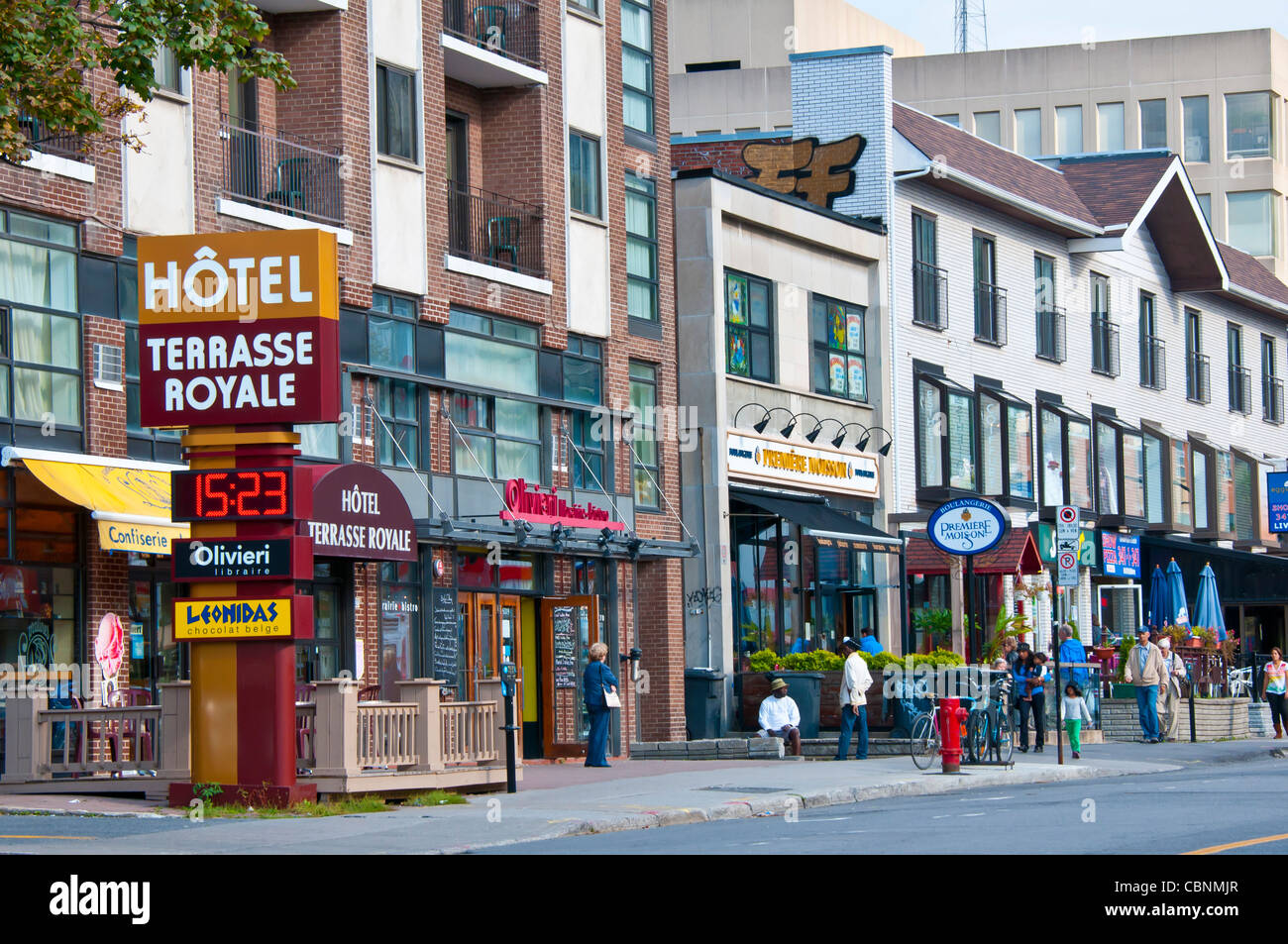 Cote des Neiges strada commerciale di Montreal, Canada Foto Stock