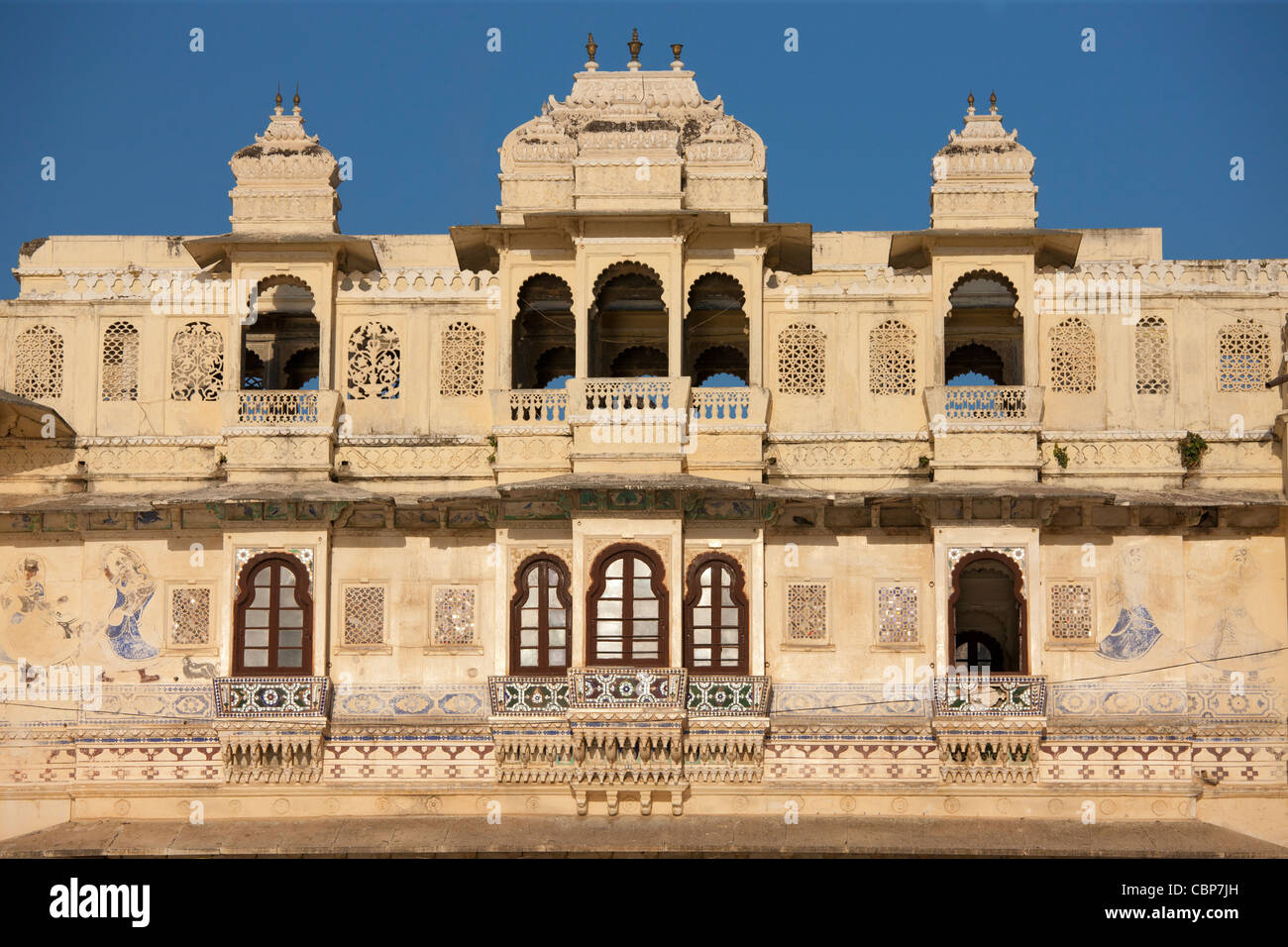 Palazzo di Città complessa e Shiv Niwas Palace hotel di 76th Maharana del Mewar, Shreeji Arvind Singh Mewar di Udaipur Rajasthan in India Foto Stock