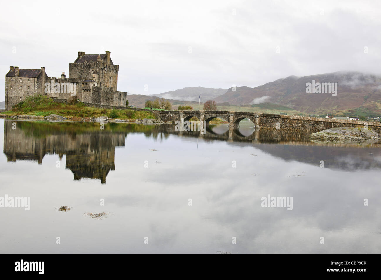 Eilean Donan Castle,Loch,Duich,vicino a Skye e Lochalsh,Highlands,Scozia Scotland Foto Stock