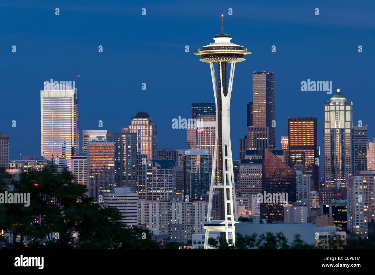 Lo Space Needle. skyline al tramonto, Seattle, Washington, Stati Uniti d'America Foto Stock